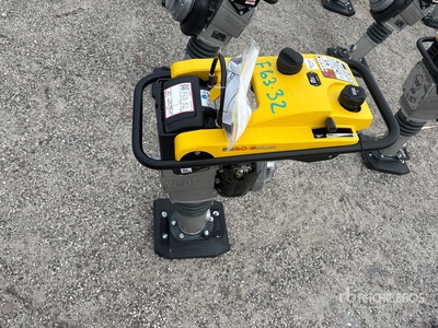 2023 Wacker Neuson BS50-2 plus Vibroplate BPS1550Bw آلة لتسوية السطح غير المستوي