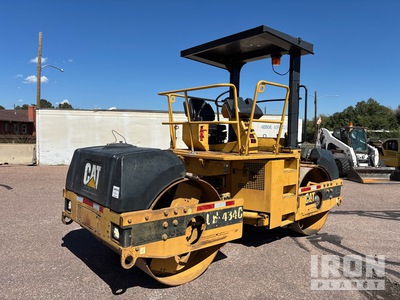 2002 Cat CB434C Compacteur double bille