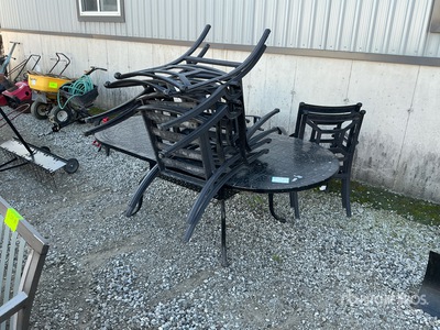 Outdoor Table & Chairs