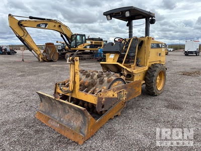 1998 Cat CP-323C Padfoot Drum Compactor
