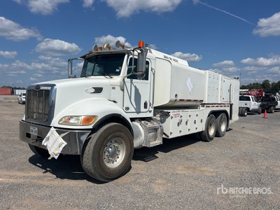 2013 Peterbilt 348 Ciężarówka do przewozu paliwa i oleju