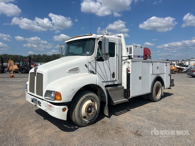 2004 Kenworth T300 4x2 Service Truck