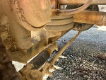 Underbody with Non-Driven Drop Axle (1)