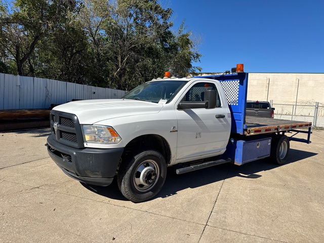2018 Ram 3500 ST 4x2 Flatbed Truck