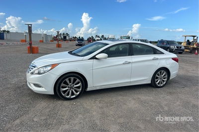 2013 Hyundai Sonata Automobile