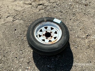 Quantity of (2) 175/80D13 Banden