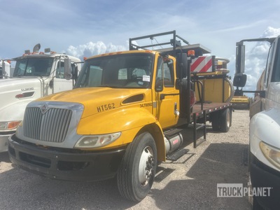 2013 International 4300 4x2 Autocarro riduzione impatto