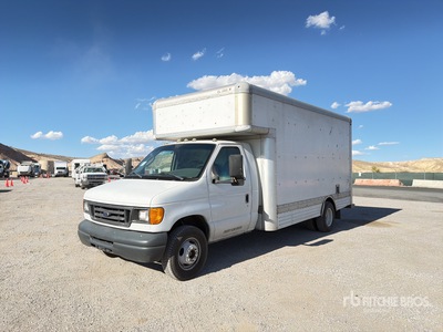 2007 Ford E-450 4x2 Moving Furgoneta caja cerrada