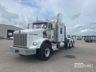 2017 Kenworth T800 8x4 Heavy Haul Sleeper Truck Tractor