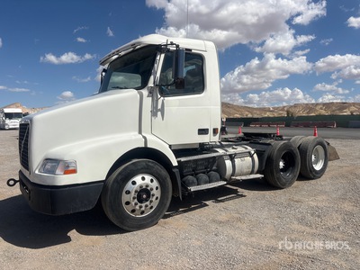 2004 Volvo VNM 6x4 3-Achs Sattelzugmaschine