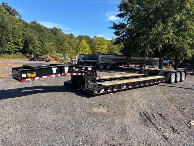 2026 Witzco RG-52 Tri/A Removable Gooseneck Lowboy Trailer (Unused)
