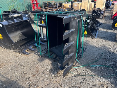 Trojan 42 in Digging Excavator Bucket - Fits Cat 320/321/323, Hyundai R210, Komatsu PC200/220, Deere 160/200/225, Kobelco SK210, Case 210/225, Doosan DX225