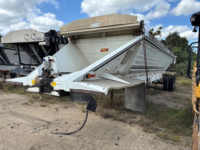 2006 Trail King LB237 35 ft T/A Live Bottom Trailer 2006 Trail King LB237 35 ft T/A Live Bottom Trailer