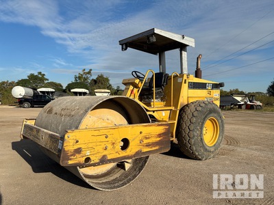 1997 (unverified) Cat CS-563C Smooth Drum Compactor
