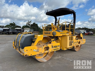 2013 (unverified) Sakai SW850-II Double Drum Roller