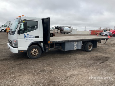 2010 Mitsubishi Fuso 4x2 Camión Caja Abierta