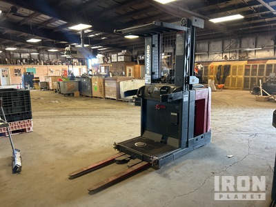 Raymond 261-0PC30TT 3000 lb Order Picker