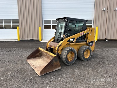 2014 Cat 226B3 Schranklader