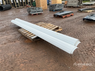 Quantity of (20) 14 ft Aluminum Pillars Divers - Matériaux de construction