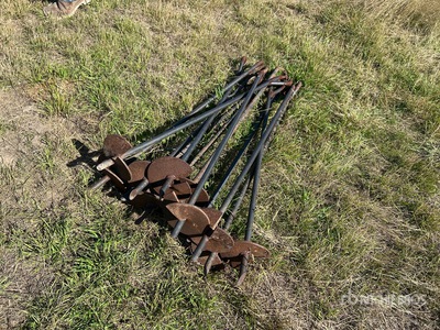 Quantity of (12) 36 in Grain Bin Anchor Varios equipamientos de agricultura