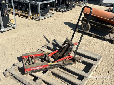 MotoMaster Hydraulic Motorcycle and ATV Jack