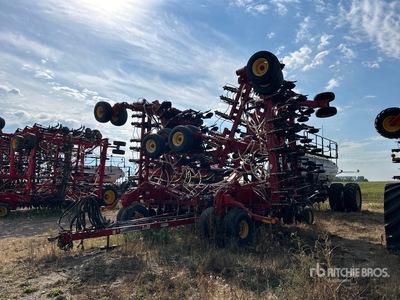 2013 Bourgault 3320-66PHD 66 ft Air Drill