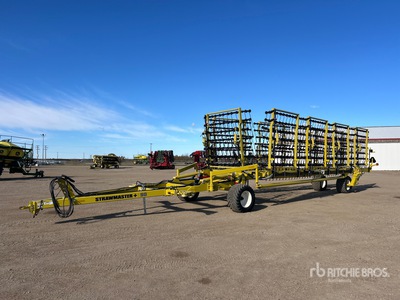 2023 Degelman StrawMaster+  90-7 90 ft Mid Grada