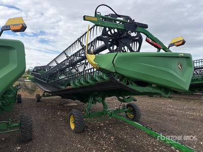 2024 John Deere HD40R 40 ft Hinged Draper Combine Header
