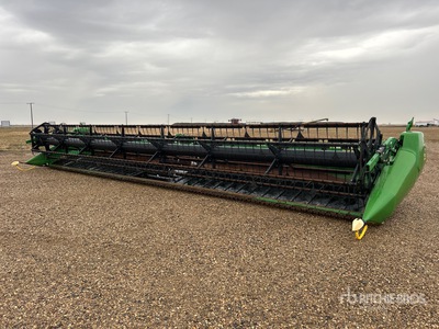 2009 John Deere 635D 35 ft Draper Combine Header