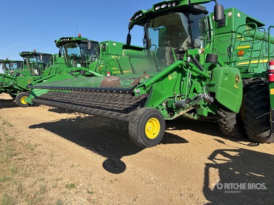 2016 John Deere 615P 15 ft Combine Pickup Header