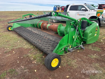 2015 John Deere 615P 15 ft Encabezado de recogida combinada