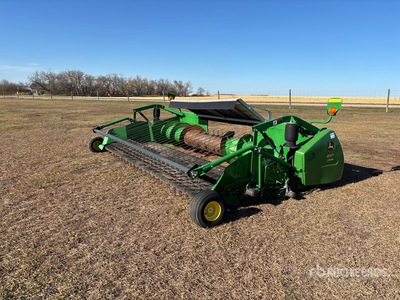 2014 John Deere 615P 15 ft Encabezado de recogida combinada