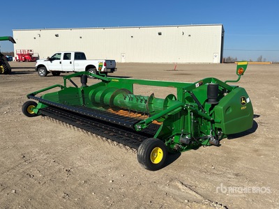 2018 John Deere 615P 15 ft Encabezado de recogida combinada