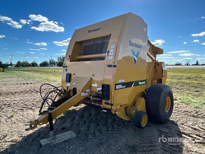 2022 Vermeer 605N Round Baler
