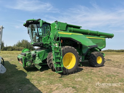2023 John Deere X9 1100 Combine Harvester
