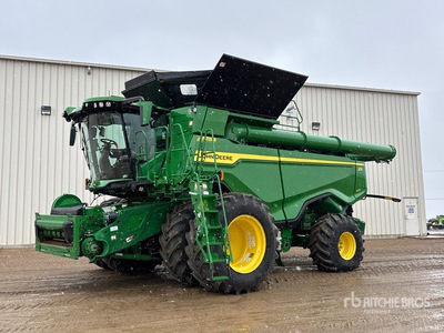 2023 John Deere X9 1100 Combine Harvester
