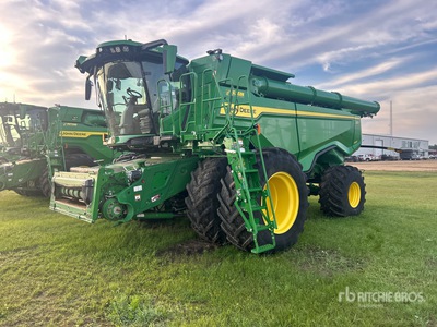 2023 John Deere X9 1100 Combine Harvester