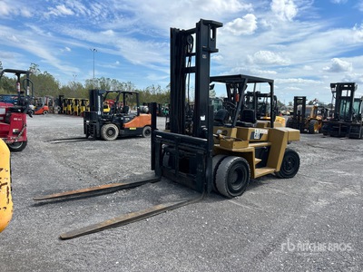 2006 Cat DP70K Pneumatic Tire Chariot Élévateur
