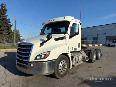 2020 Freightliner Cascadia 126 6x4 T/A Day Cab Truck Tractor