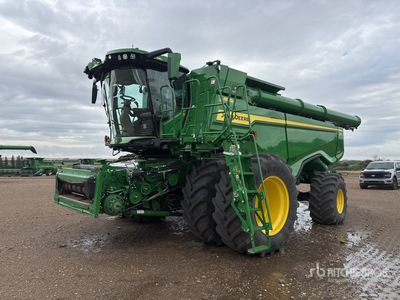 2022 John Deere X9 1100 Combine Harvester