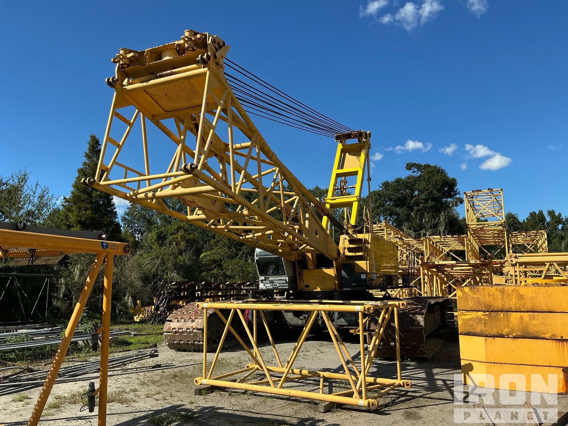 2002 Kobelco CK1600 160 ton Lattice-Boom Crawler Crane