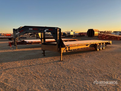2022 Oasis 31 ft Tri/A Gooseneck Equipment Trailer