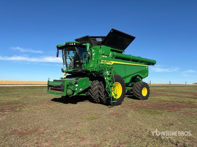 2023 John Deere X9 1000 Combine Harvester