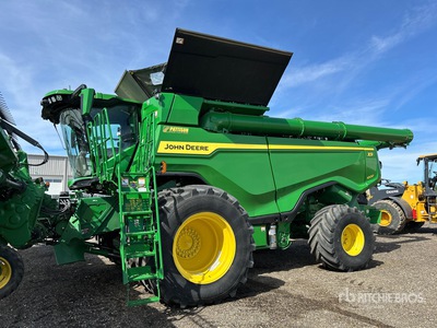 2023 John Deere X9 1000 Combine Harvester
