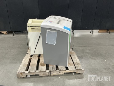 (2) Dahle Paper Shredders