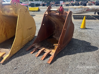 Cat 42 in Digging Excavator Bucket - Fits Cat 325