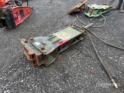 Huskie HH1000 78 in Hydraulic Breaker