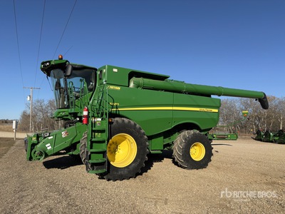 2015 John Deere S680 Moisonneuse-batteuse