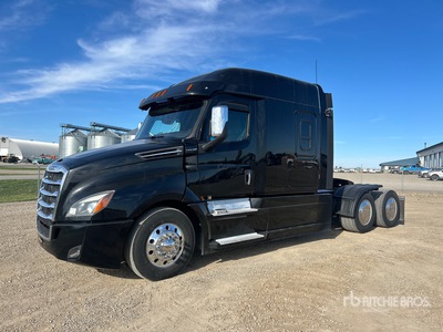 2020 Freightliner Cascadia 126 6x4 Sleeper Truck Tractor