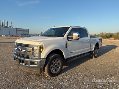 2018 Ford F-250 4x4 Crew Cab ピックアップ